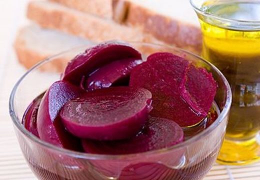 Mor Havuç Turşusu Tarifi ve Malzemeleri
